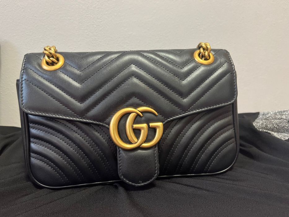 Genta gucci detalii in privat
