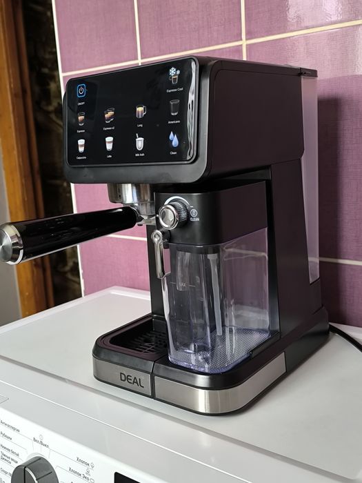 Кофемашина DEAL CM5600