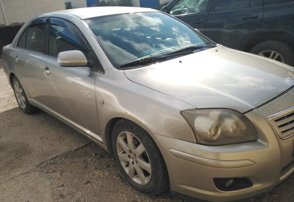 Продам тайоту авенсис