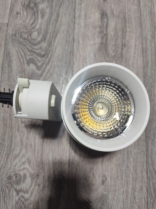 Трековые светильники диодные