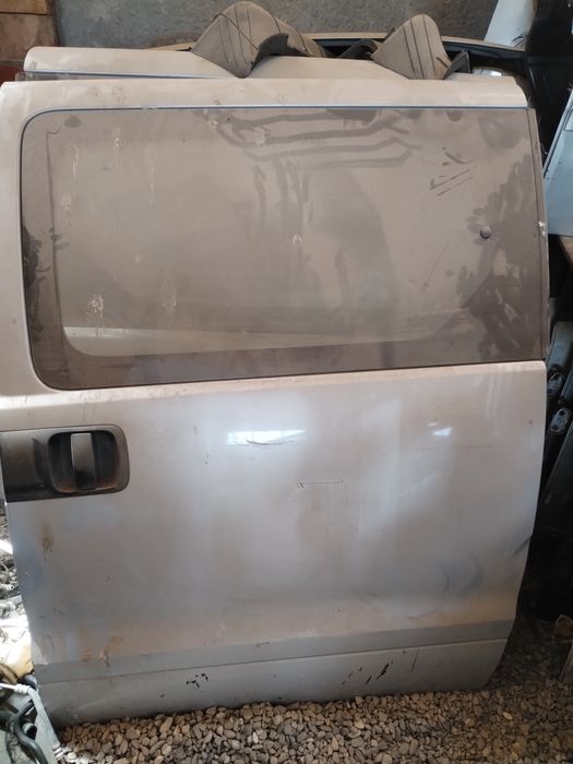 Kuzovniye detali Hyundai Grand Starex