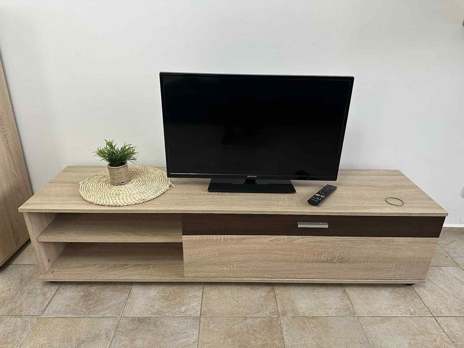 Продавам холна  секция