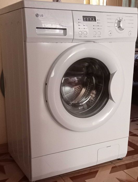 Стиралка  LG F1066LP