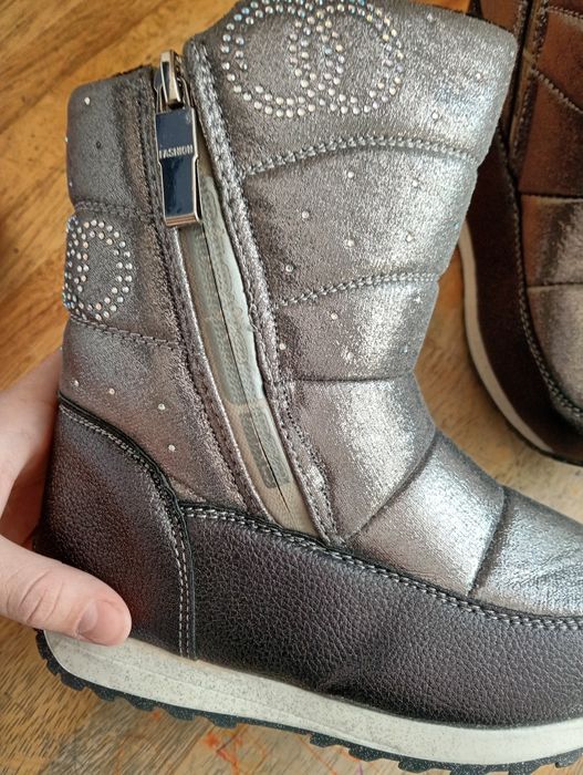 Зимние ботинки обсолютно новые