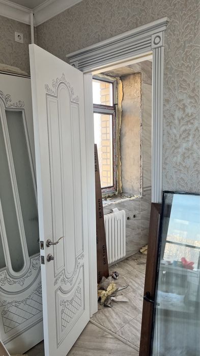 Продам Раковину,двери!