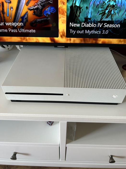 Xbox One S