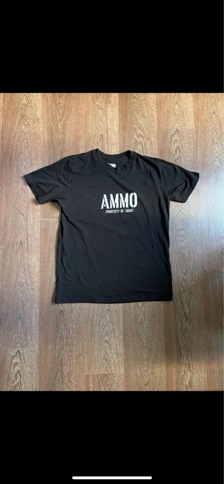 Луда тениска Ammo топ качество без забележки.За сериозни мога да намля