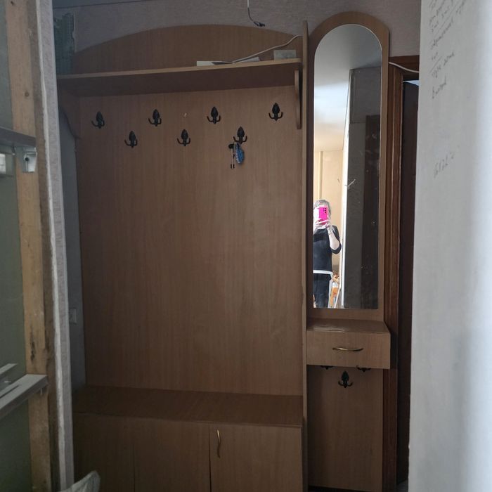 Отдам мебель в прихожую
