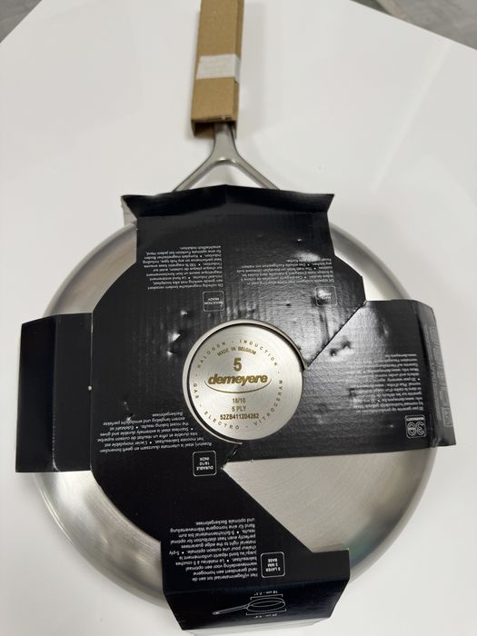 DEMEYERE Essential 5 – 24 cm – Tigaie Profesională 5-Ply – Silvinox®