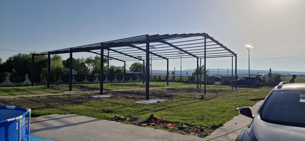 Vând hală metalica