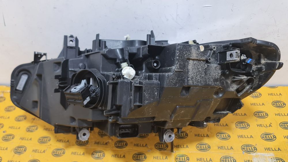Far dreapta full led adaptive BMW 4 F32 F33 F36 M4 F82 facelift lci 7478158