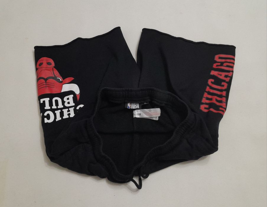 Pantaloni scurti NBA Chicago Bulls black, mărimea XL (man)