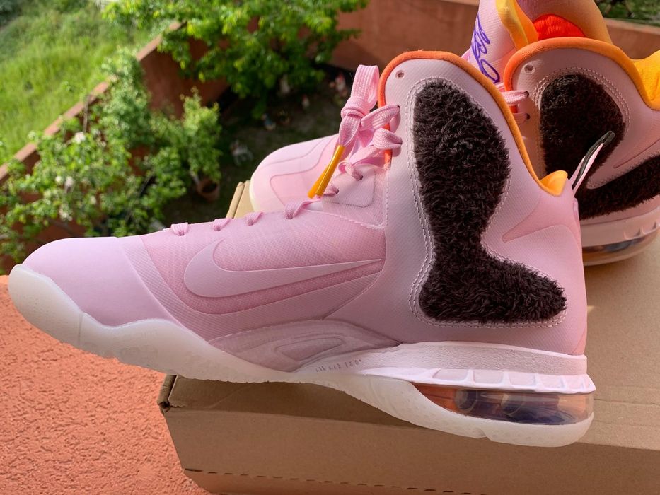 Vand Nike Lebron , nr 42  & 43 - pret 300 lei - sunt Originali !