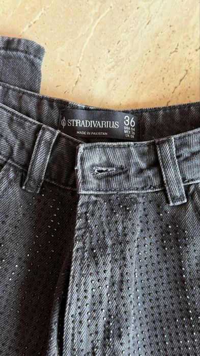 Продам джинсы Stradivarius