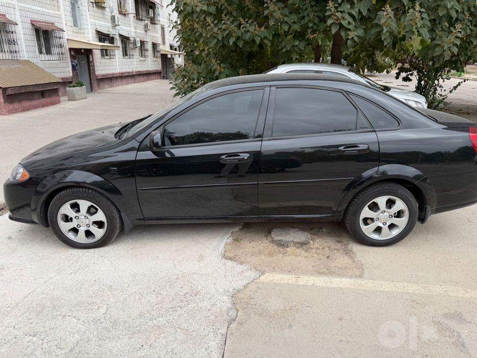Продам Gentra черный