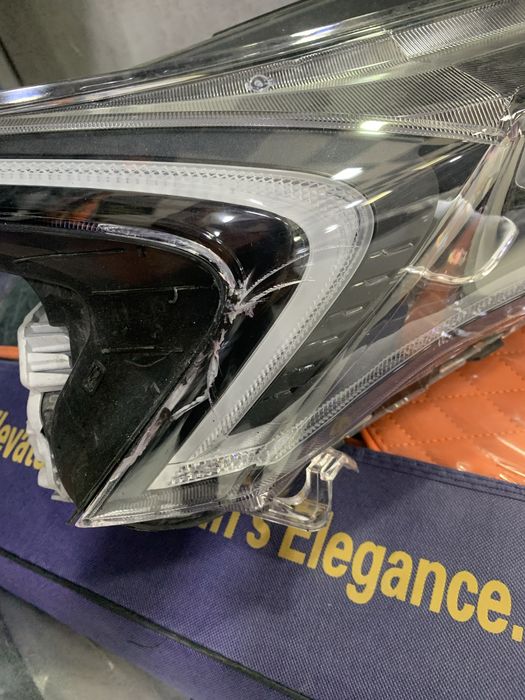 Kia K5 gt fara ozgina treshinasi bor pasajir taraf