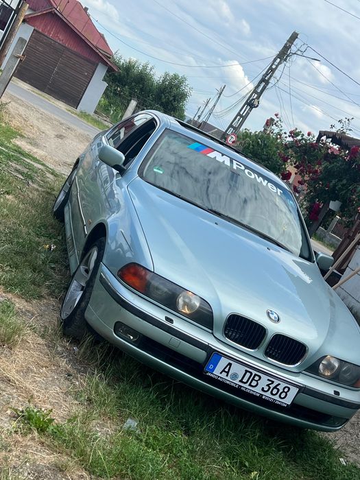 Vând BMW 523i e39