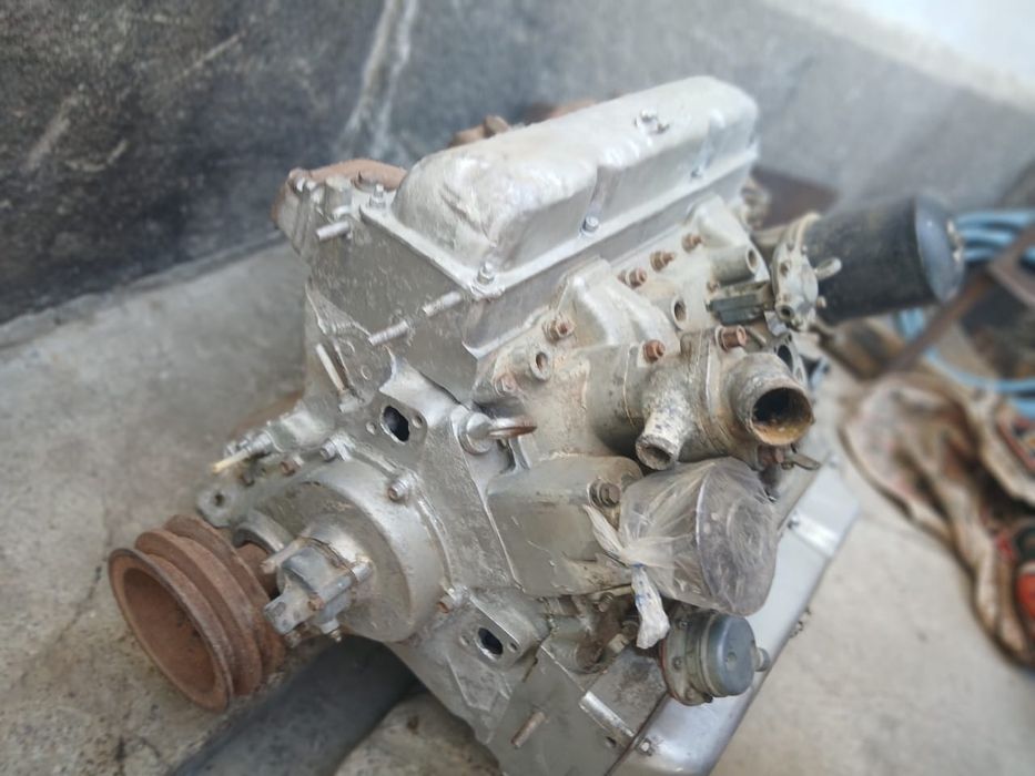 Зил мотор и все запчасти на зил