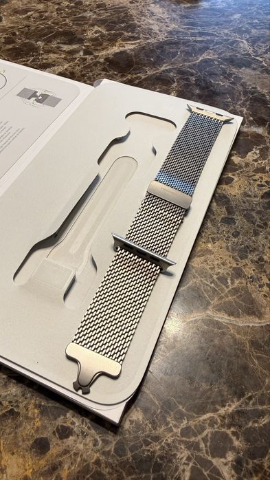 Curea Apple Watch Ultra Natural Titanium Milanesse Loop - NOU