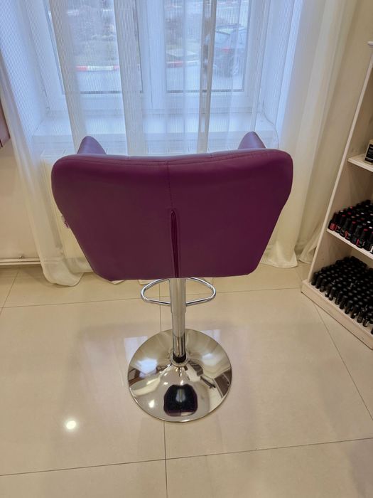 Vand scaun make-up si galeriile