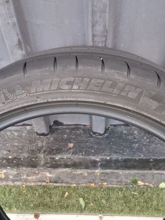 O anvelopă de vară MICHELIN  265 /35 R19