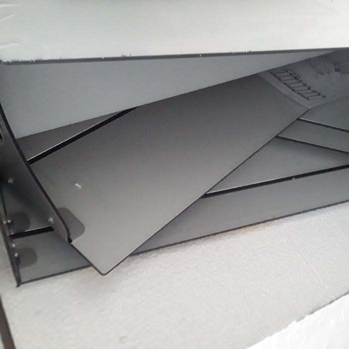 Пластиковые дверцы для торговых полок