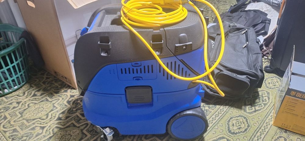 Професионална прахосмукачка