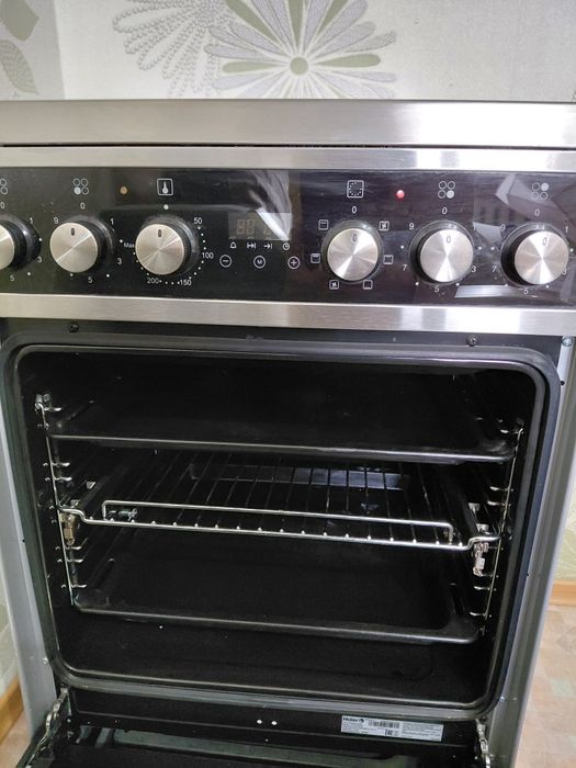 Продам электроплиту Haier