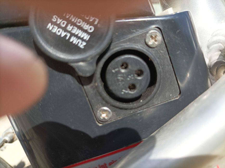 BICICLETA electrica cu asistare