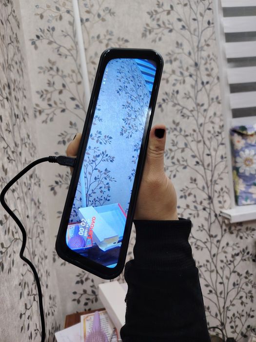 Срочно продаю видеорегистратор Lenova V7