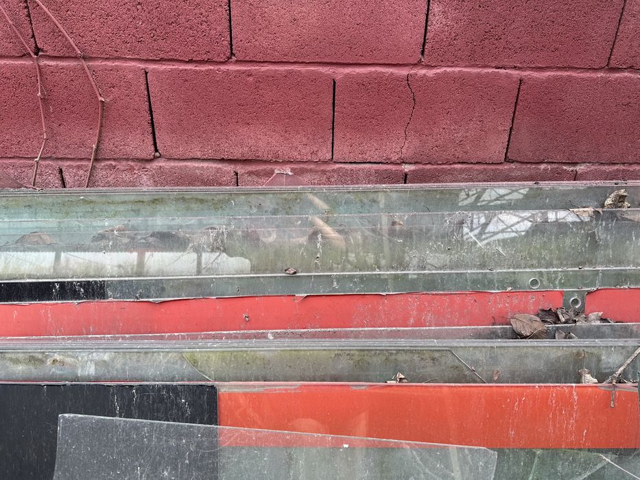 Стекло продается б/у