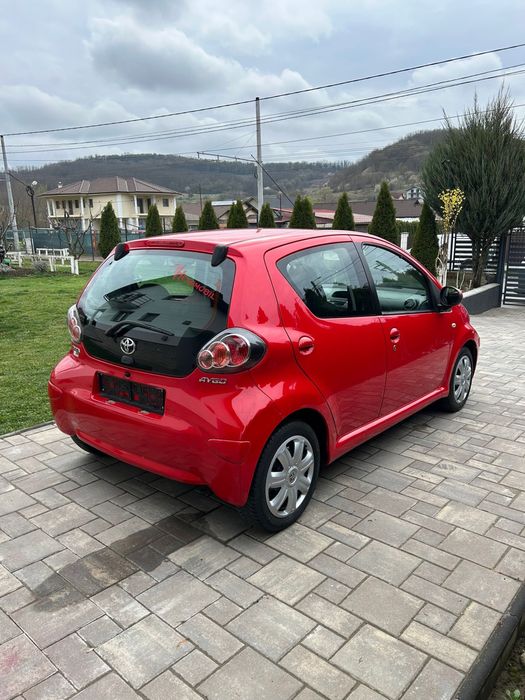 Toyota Aygo 2010 foarte economa