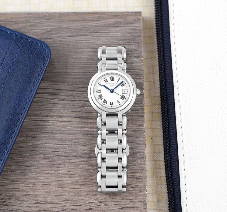 Продавам дамски часовник LONGINES