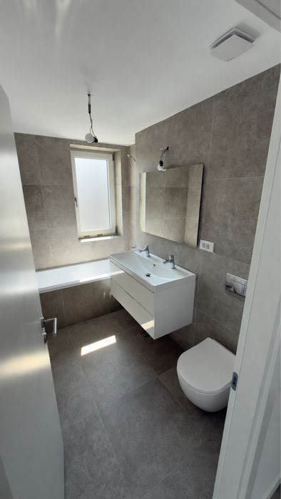 Inchiriez apt 3 camere, nemob, 85 mp, panoramic, parcare subterană - Silk District