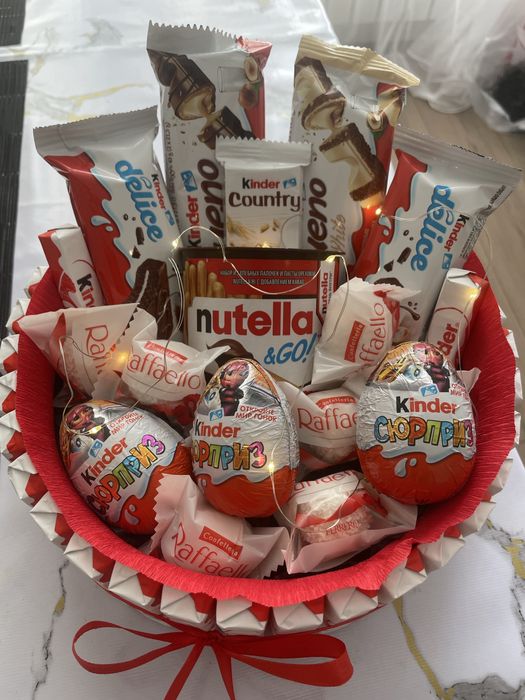 Наборы и корзины киндер в подарок