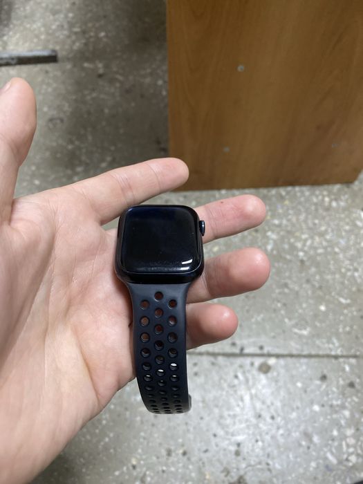 Apple watch series 8