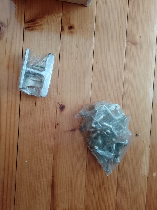 Брави за прозорец затворен тип Метал АД