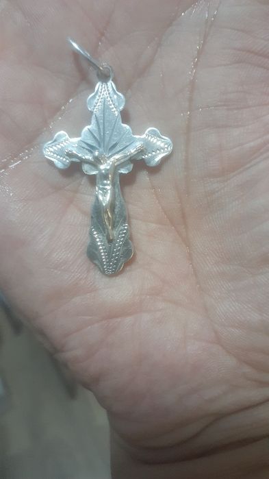 Продам крестик серебро