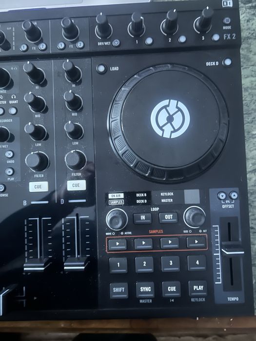 Dj Контролер TRAKTOR