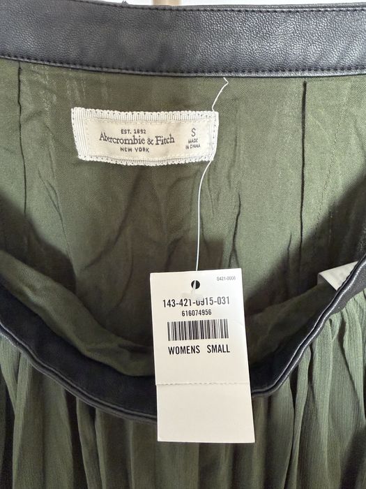 Fusta Abercrombie & Fitch kaki S