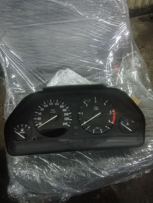 Щиток приборов БМВ е34