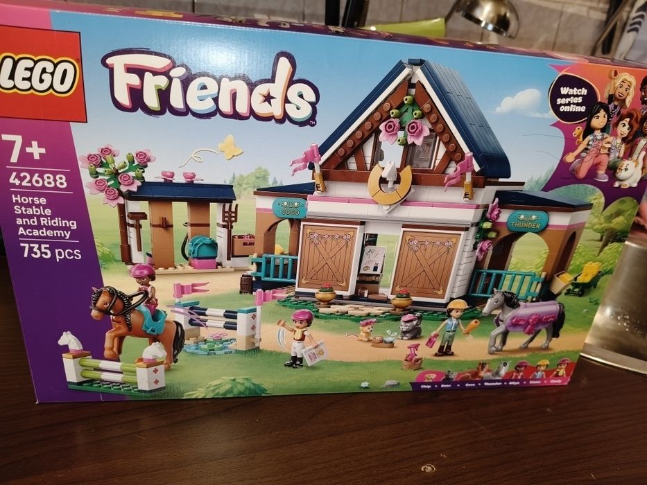 Lego Friends Grajd de cai si academie de echitatie 42688