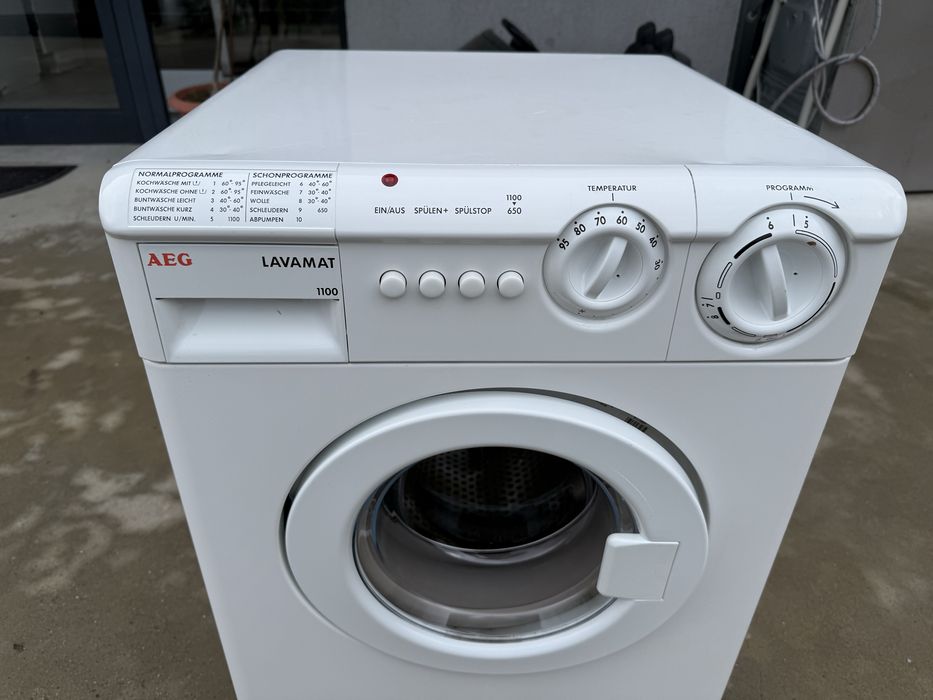 Малка пералня AEG 4 кг