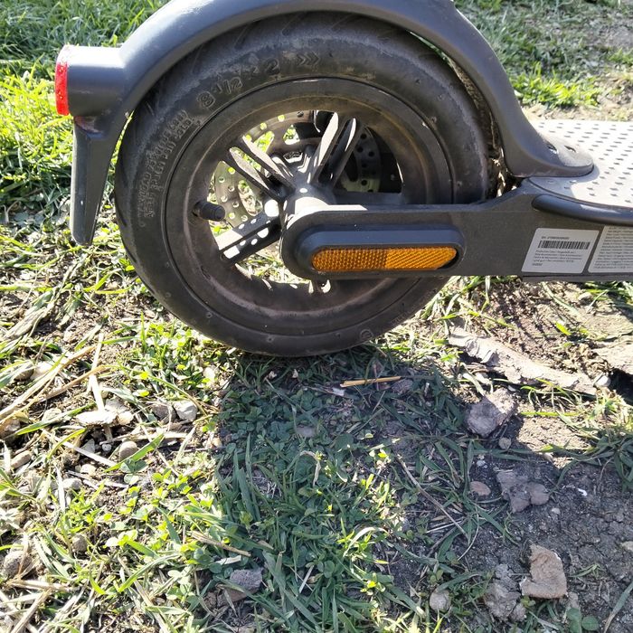 Vând trotineta xomi m3006