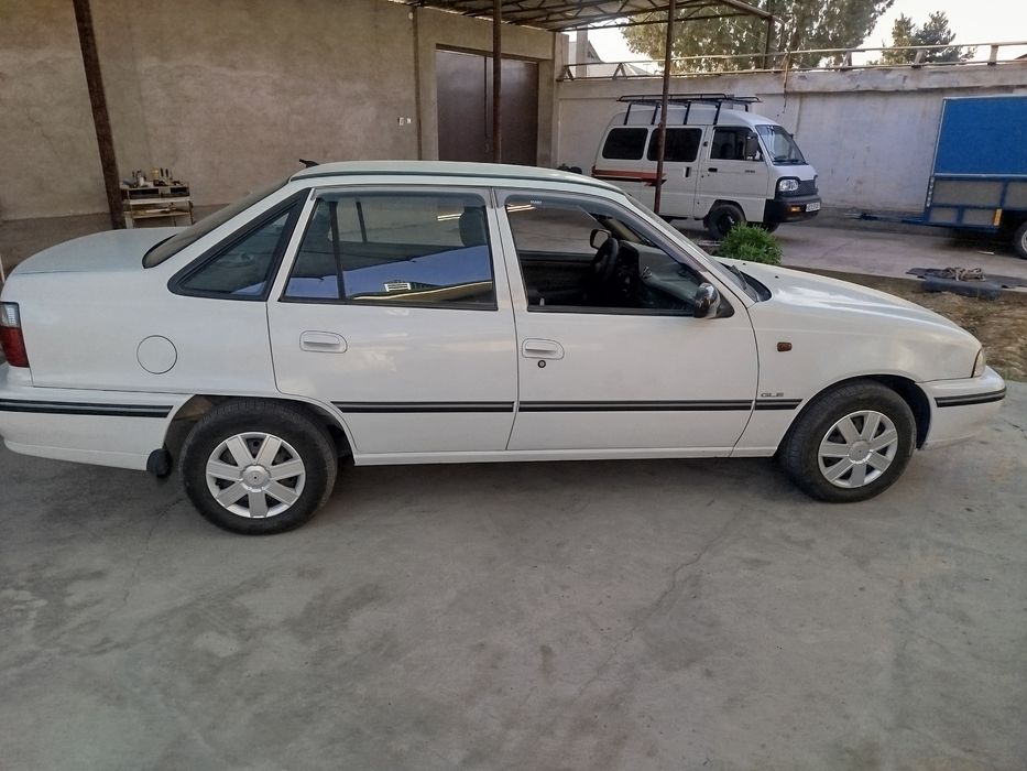 Продам автомобиль нексию сонс