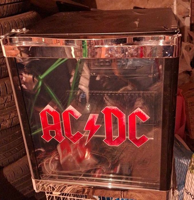 Продавам хладилник