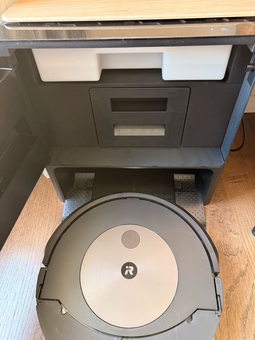 iRobot Roomba j9+ Combo прахосмукачка робот с база, миене