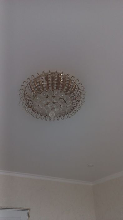 Продам люстру для зала