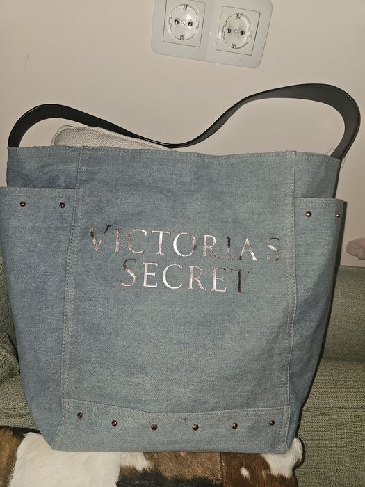 Victoria's secret чанта, с етикет