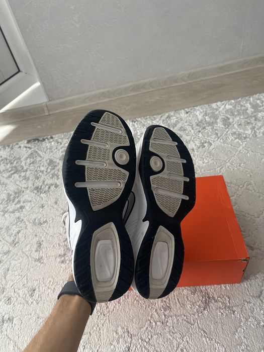 Кроссовки Nike Air Monarch